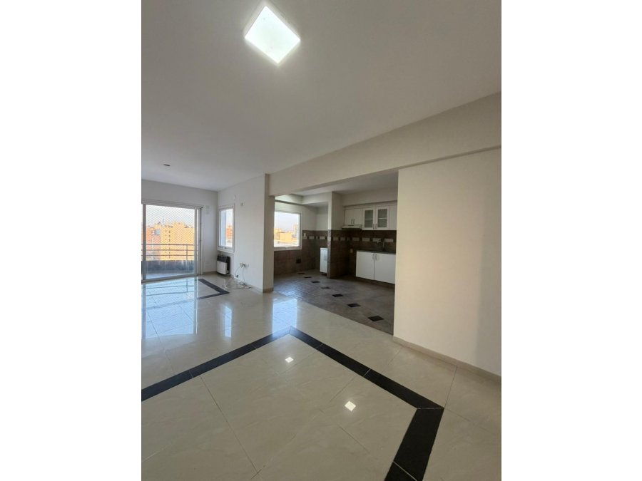 MUY LINDO DEPARTAMENTO EN ALQUILER - 2 DORMITORIOS Y COCHERA