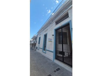 ALQUILA: Departamentos un dormitorio zona céntrica