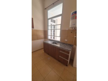 ALQUILA: Departamentos un dormitorio zona céntrica