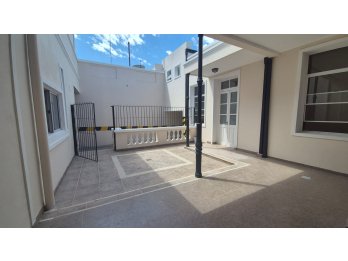 ALQUILA: Departamentos un dormitorio zona céntrica