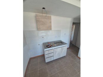 ALQUILA: Monoambiente a nuevo en zona céntrica!!