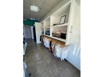 vendo fondo de comercio indumentaria y accesorios femenina