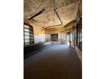 VENDE IMPORTANTE ESQUINA DE PARANÁ A REFACCIONAR