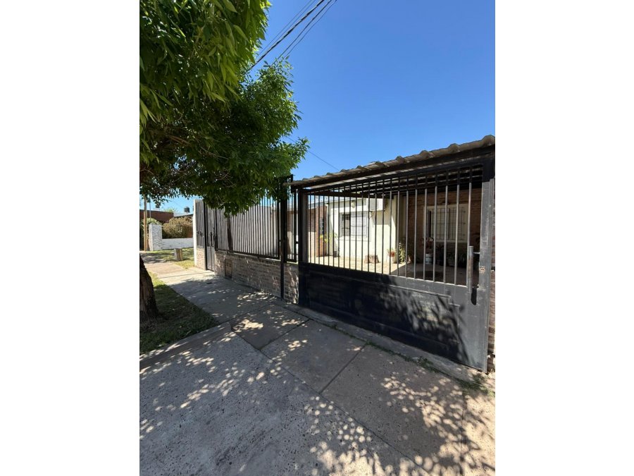 VENDE CASA EN BARRIO VICOER