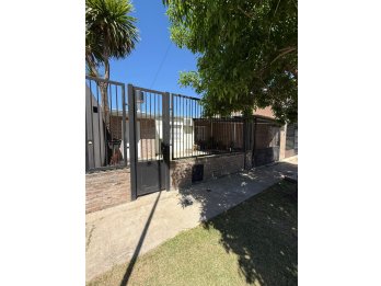 VENDE CASA EN BARRIO VICOER