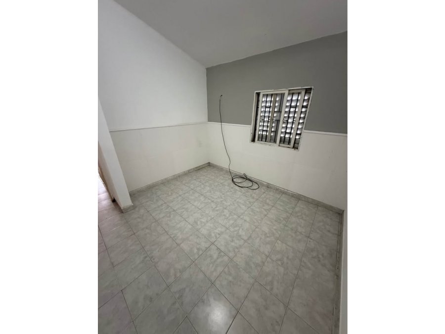 VENDE CASA A REFACCIONAR ZONA PARACAO - HOSPITAL BAXADA