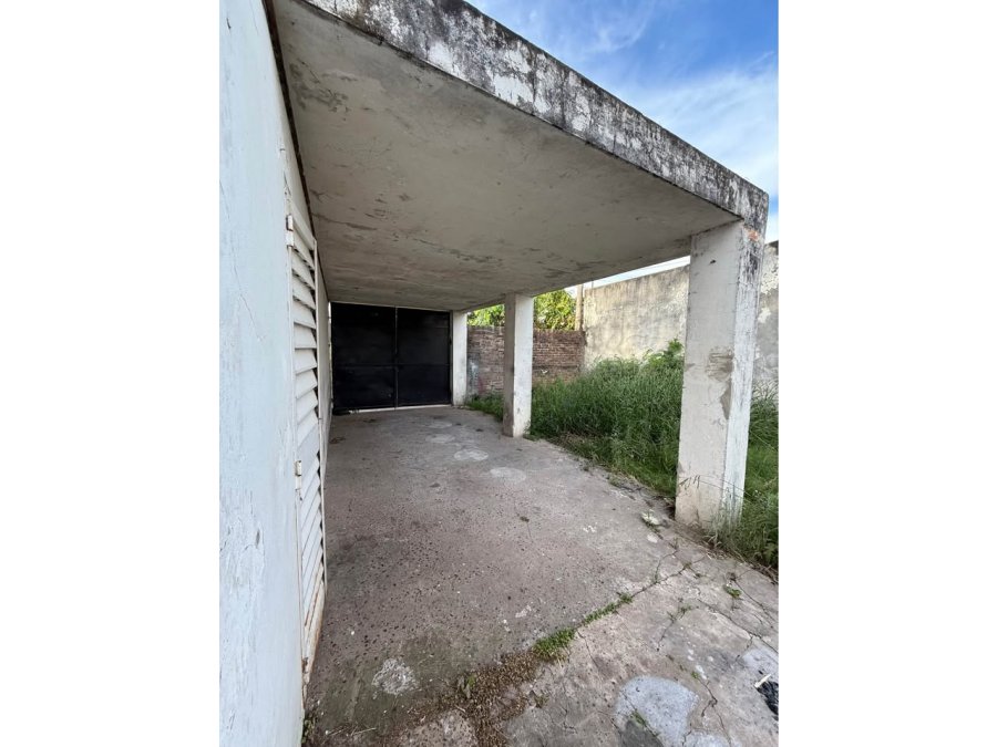 VENDE CASA A REFACCIONAR ZONA PARACAO - HOSPITAL BAXADA