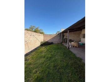 VENDE CASA EN PH ZONA ALMAFUERTE Y ALEJANDRO CARBO