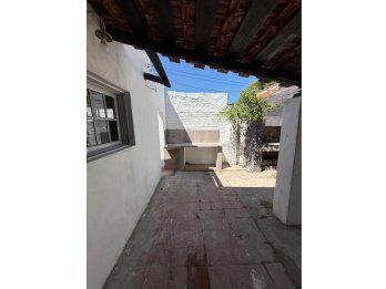 VENDE CASA INTERNA DENTRO DE BULEVARES