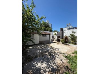 VENDE CASA INTERNA DENTRO DE BULEVARES