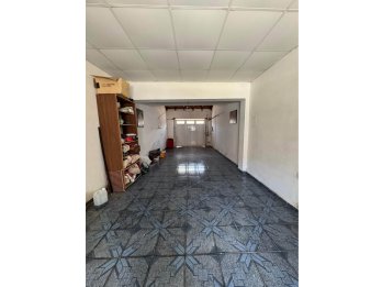 VENDE AMPLIA CASA DE 3 DORMITORIOS ZONA CLUB ESTUDIANTES