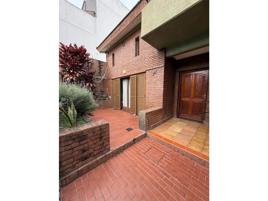 VENDE CASA CÉNTRICA - APTA CRÉDITO