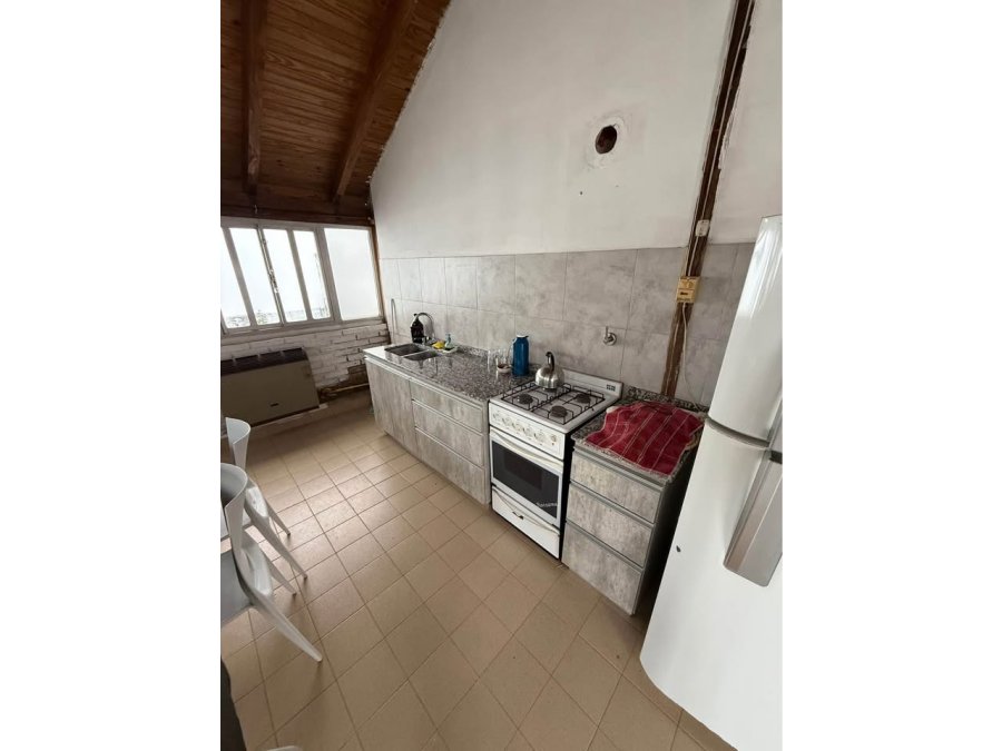 VENDE CASA CÉNTRICA - APTA CRÉDITO