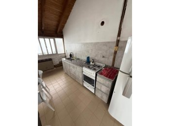 VENDE CASA CÉNTRICA - APTA CRÉDITO