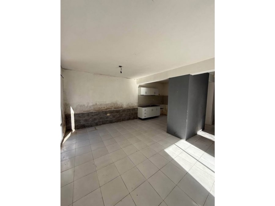 VENDE CASA DE 3 DORMITORIOS EN LA TOMA VIEJA