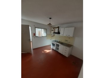 SE VENDE DUPLEX CENTRICO EN COMPLEJO