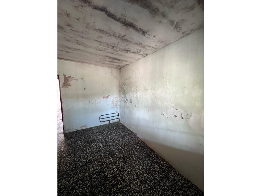 VENDE CASA A REFACCIONAR ZONA NORTE - ESC. DE POLICÍA
