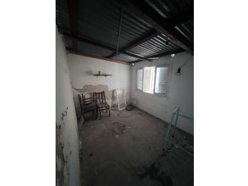 VENDE CASA A REFACCIONAR ZONA NORTE - ESC. DE POLICÍA