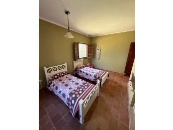 VENDE CASA CON AMPLIO TERRENO EN LA TOMA VIEJA