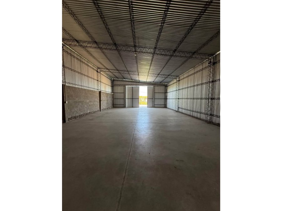 VENDE DOS (2) GALPONES DE 200M2