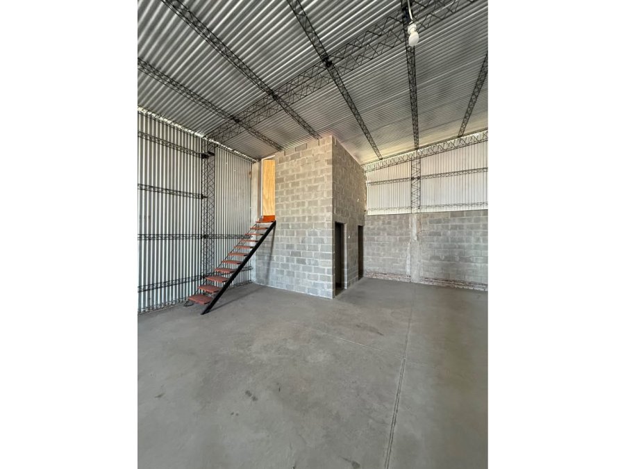 VENDE DOS (2) GALPONES DE 200M2