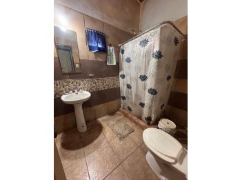 VENDE QUINTA EN BARRIO LAS ACACIAS