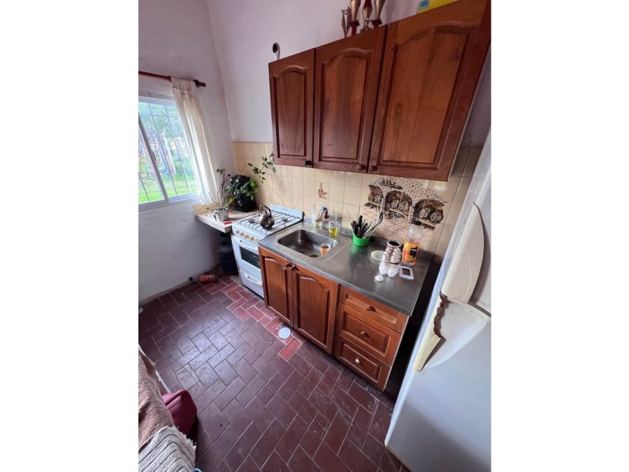 VENDE CASA - QUINTA CON AMPLIO TERRENO
