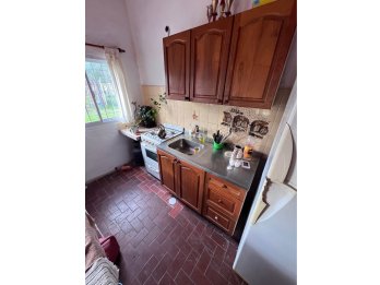 VENDE CASA - QUINTA CON AMPLIO TERRENO