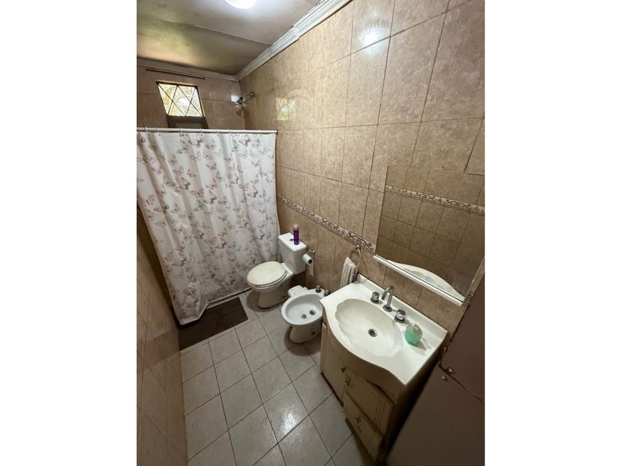 VENDE CASA CON QUINCHO Y PILETA