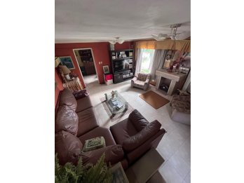 VENDE AMPLIA CASA EN BARRIO PRIVADO “COLINAS DEL GOLF”