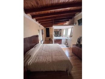 VENDE AMPLIA CASA EN BARRIO PRIVADO “COLINAS DEL GOLF”