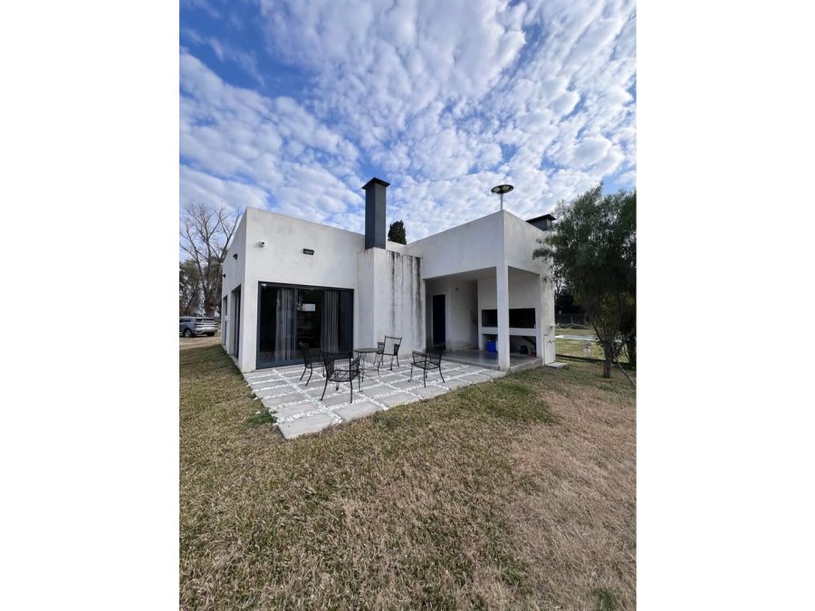 VENDE QUINTA DE 2200M2 EN SAUCE MONTRULL