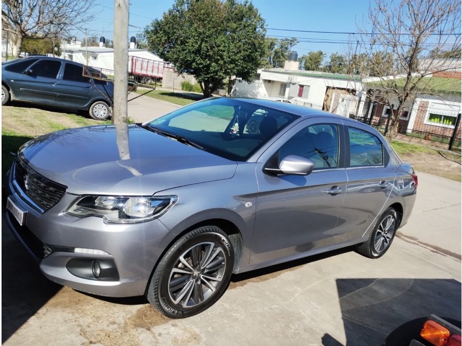 VENDO PEUGEOT 301 2017