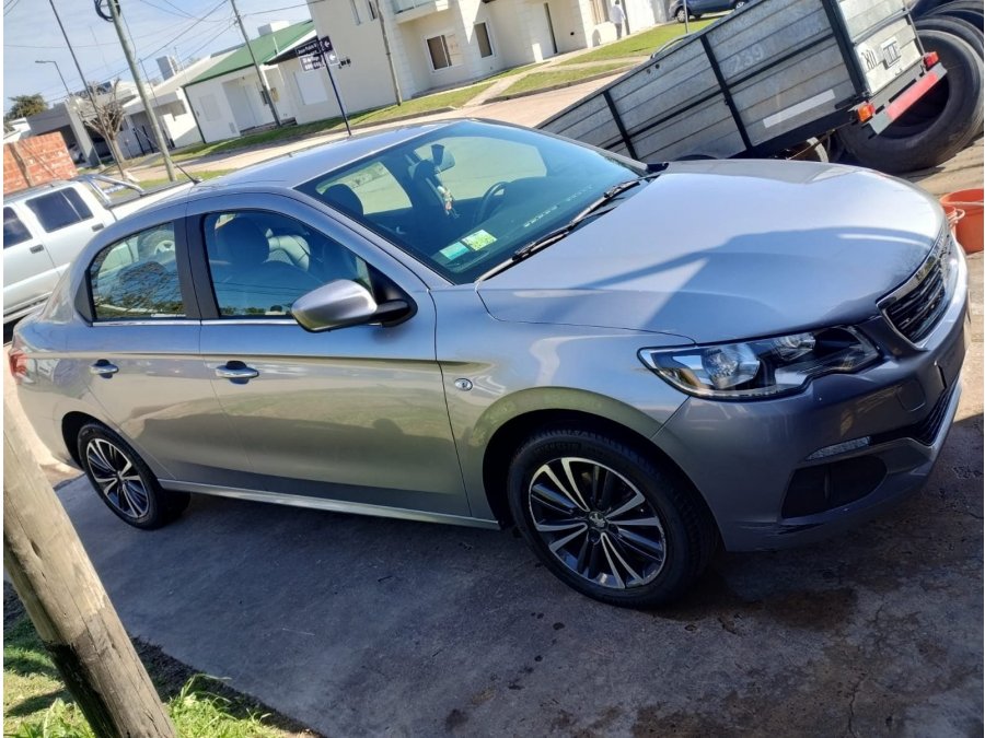 VENDO PEUGEOT 301 2017