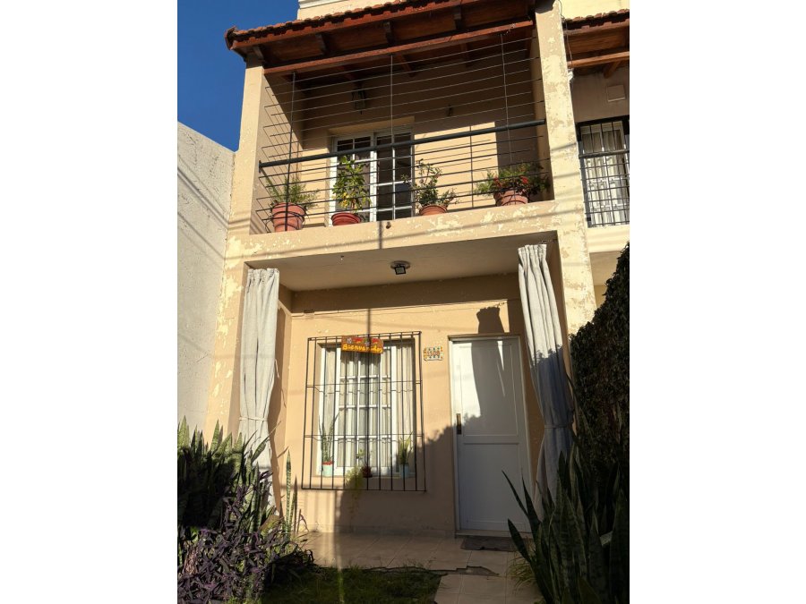 VENDE: Duplex calle Sara Ecleston