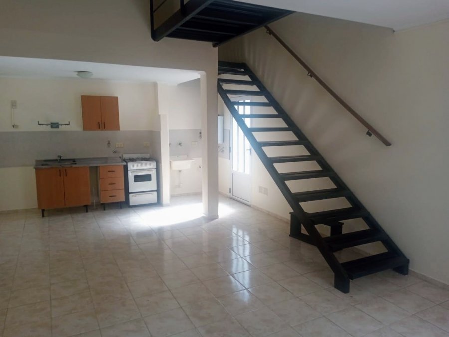 VENDE DUPLEX calle División del Litoral