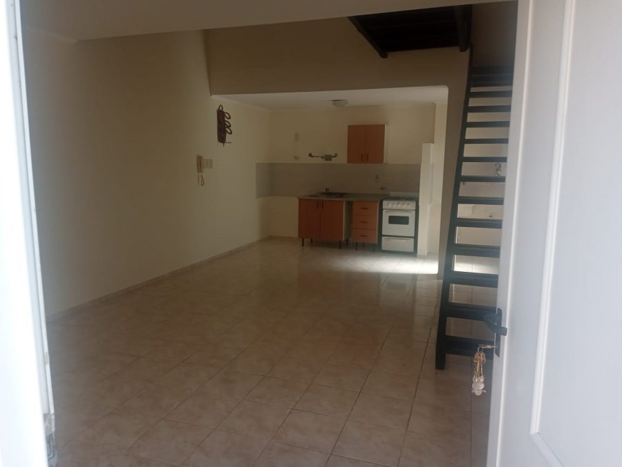 VENDE DUPLEX calle División del Litoral