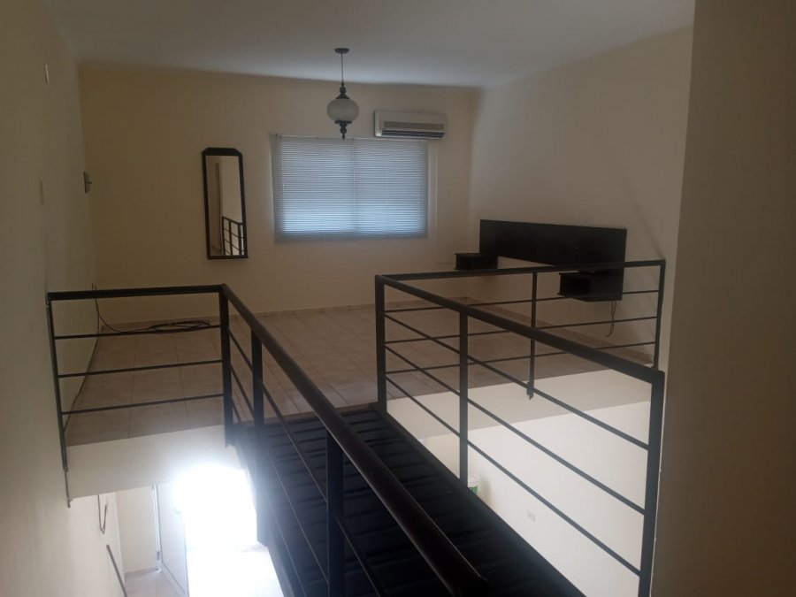 VENDE DUPLEX calle División del Litoral