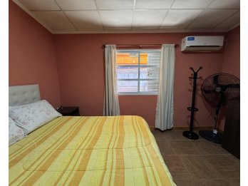 SE VENDE CASA CON AMPLIO TERRENO - COLONIA AVELLANEDA