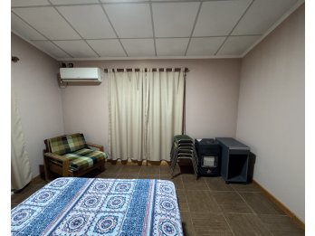 SE VENDE CASA CON AMPLIO TERRENO - COLONIA AVELLANEDA