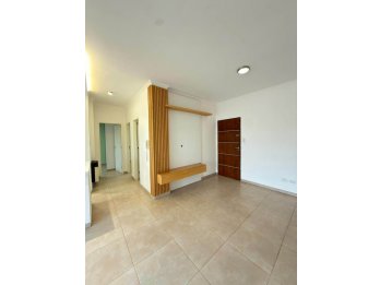 Se alquila hermoso departamento en zona plaza Alvear