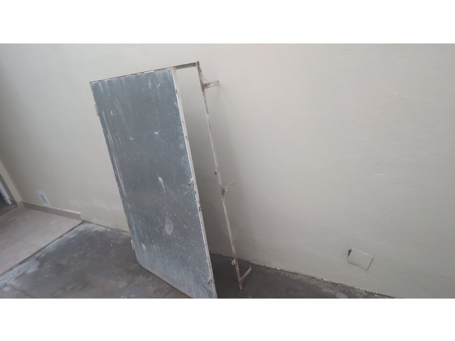 Puerta para casilla de gas
