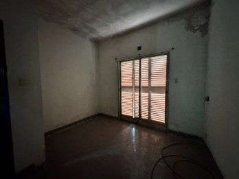 CASA A RECICLAR ATRAS DE ESCUELA CAE. GUATEMALA 799