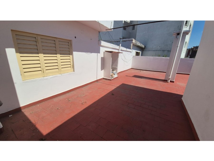 VENDE:  Casa en planta alta, Avda Ramirez
