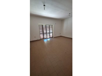 VENDE:  Casa en planta alta, Avda Ramirez
