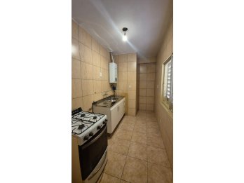 VENDE:  Casa en planta alta, Avda Ramirez