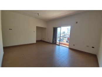 VENDE:  Casa en planta alta, Avda Ramirez