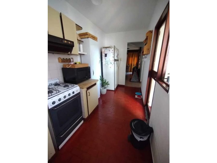 VENDE: Departamento calle San Lorenzo, frente a shopping
