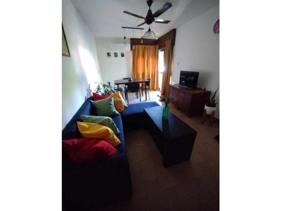 VENDE: Departamento calle San Lorenzo, frente a shopping
