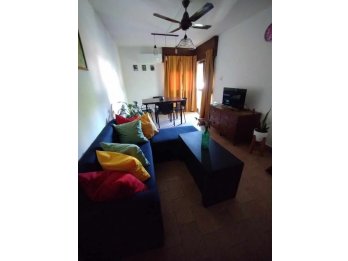 VENDE: Departamento calle San Lorenzo, frente a shopping